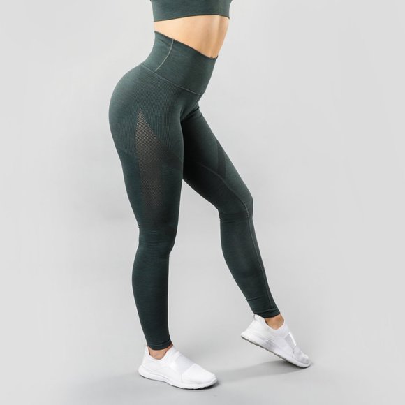 Alphalete Pants - Alphalete Aero Leggings in Urban Chic (ISO MEDIUM)